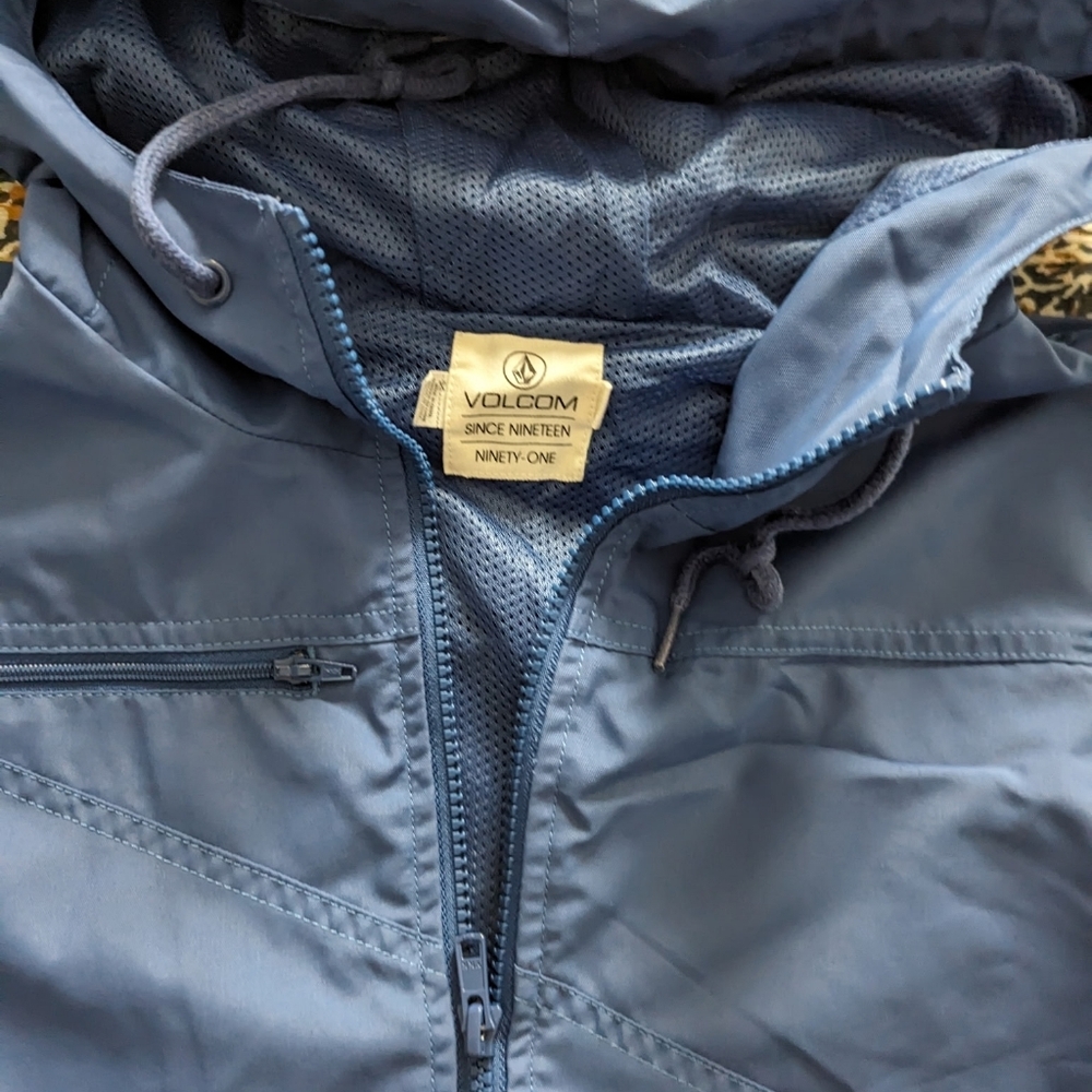 Volcom blue jacket - Picture 5 of 6
